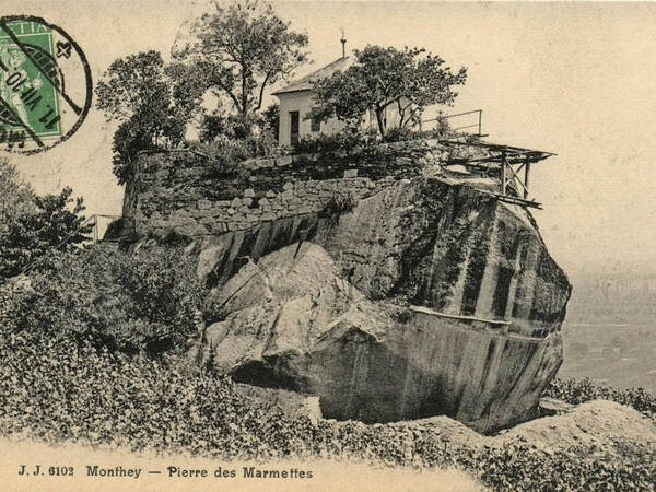 Zwischen Findlingen und Kunstwerken